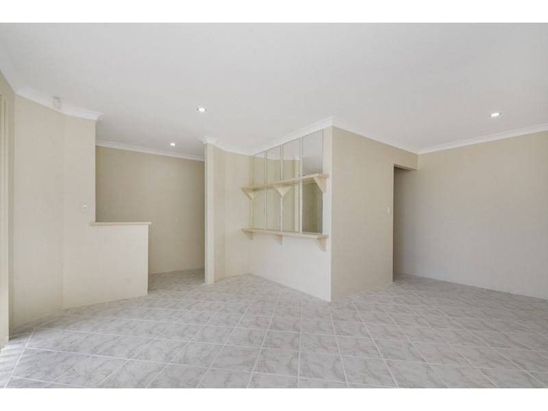 8 Highclere Boulevard, Marangaroo WA 6064