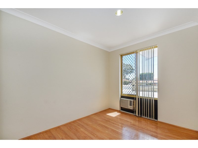 8 Highclere Boulevard, Marangaroo WA 6064