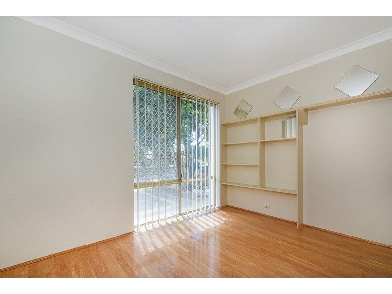 8 Highclere Boulevard, Marangaroo WA 6064