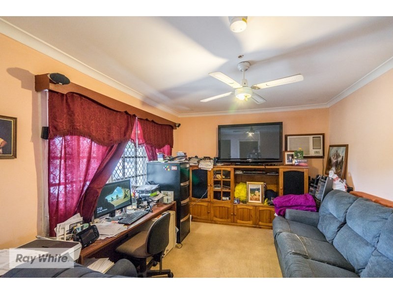 22 Mereworth Way, Girrawheen WA 6064