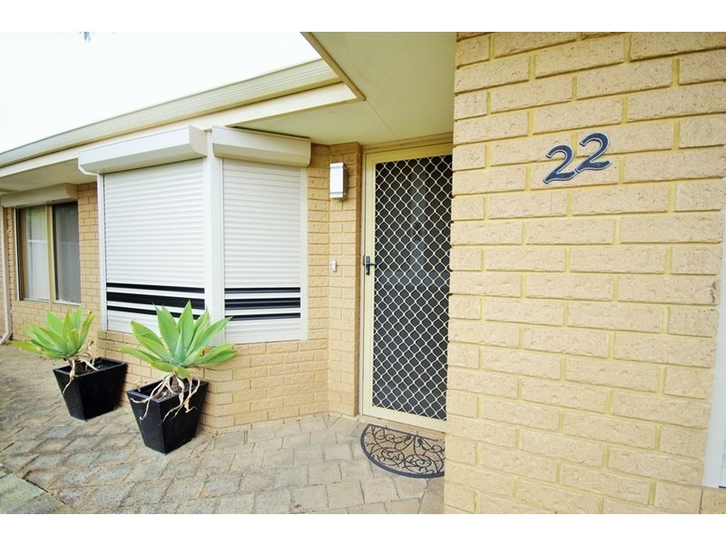 22 Desault Cove, Ballajura WA 6066