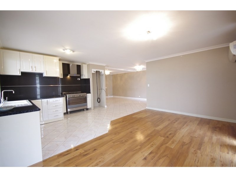 22 Desault Cove, Ballajura WA 6066