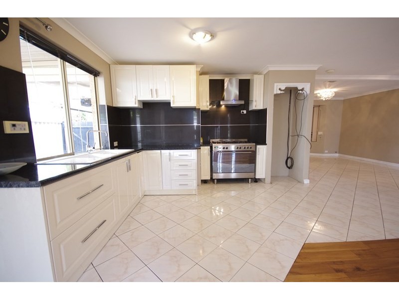 22 Desault Cove, Ballajura WA 6066