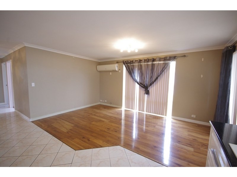 22 Desault Cove, Ballajura WA 6066