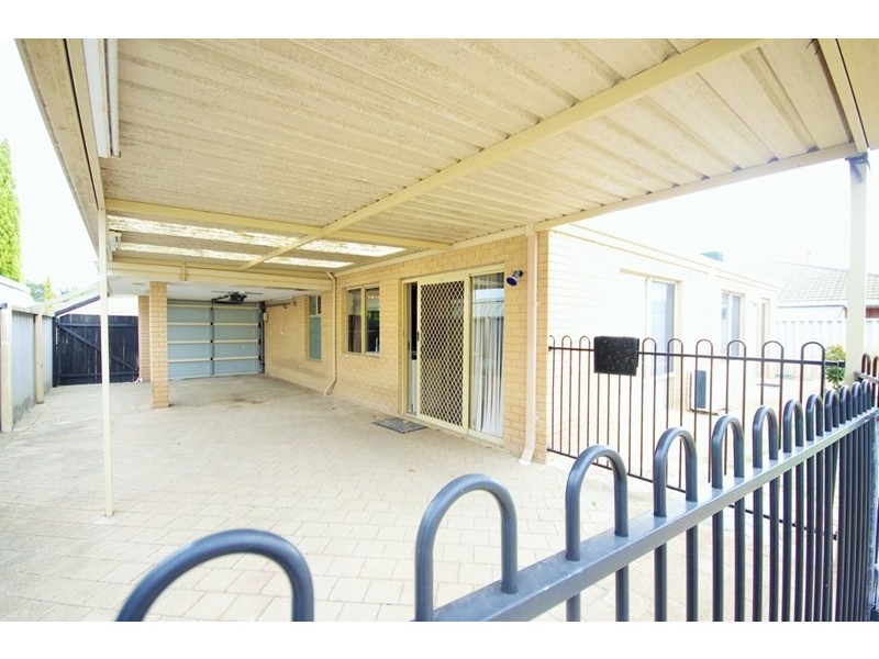 22 Desault Cove, Ballajura WA 6066