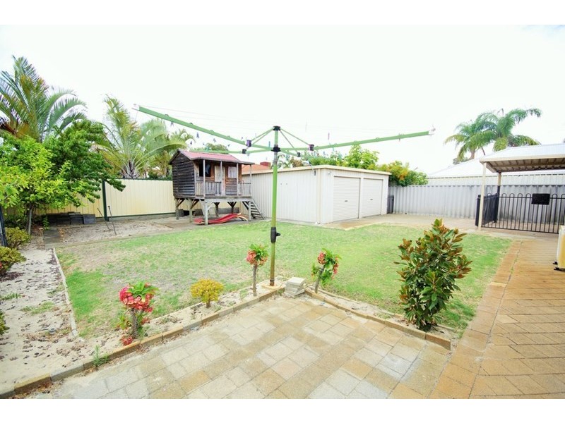 22 Desault Cove, Ballajura WA 6066