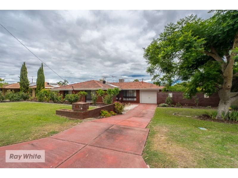 15 Gameson Way, Girrawheen WA 6064