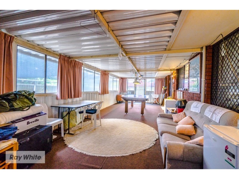 15 Gameson Way, Girrawheen WA 6064