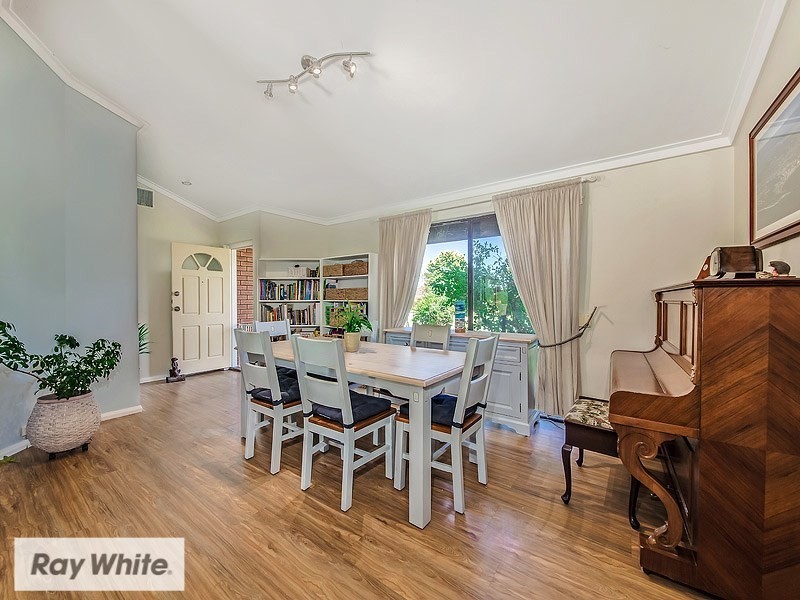 28 Brookland Crescent, Marangaroo WA 6064