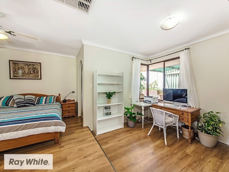 28 Brookland Crescent, Marangaroo WA 6064