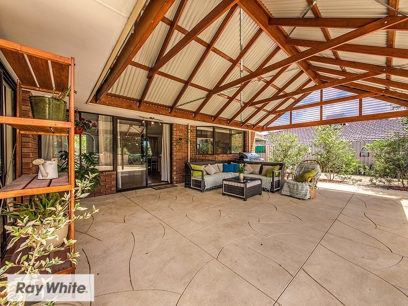 28 Brookland Crescent, Marangaroo WA 6064