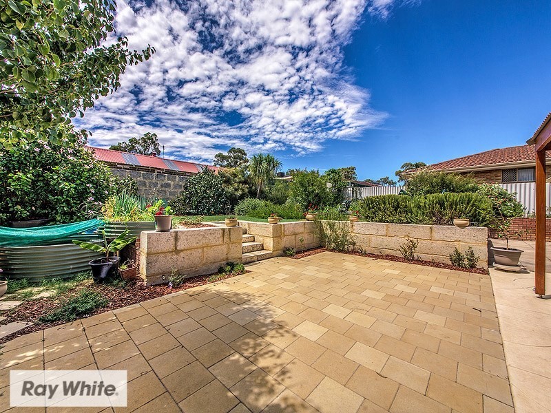 28 Brookland Crescent, Marangaroo WA 6064