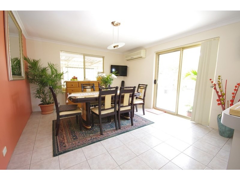 3 The Avenue, Alexander Heights WA 6064