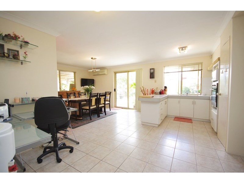 3 The Avenue, Alexander Heights WA 6064