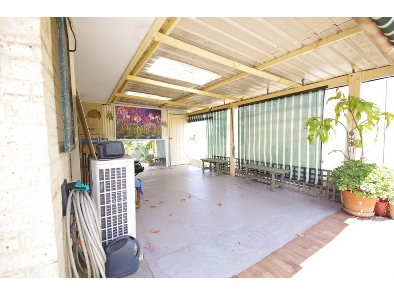 3 The Avenue, Alexander Heights WA 6064