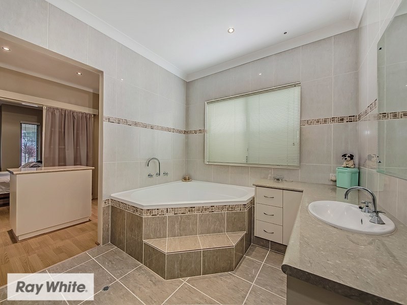 1 Glasson Way, Darch WA 6065