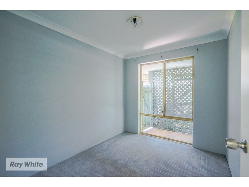 10 Oakleaf Circle, Mirrabooka WA 6061