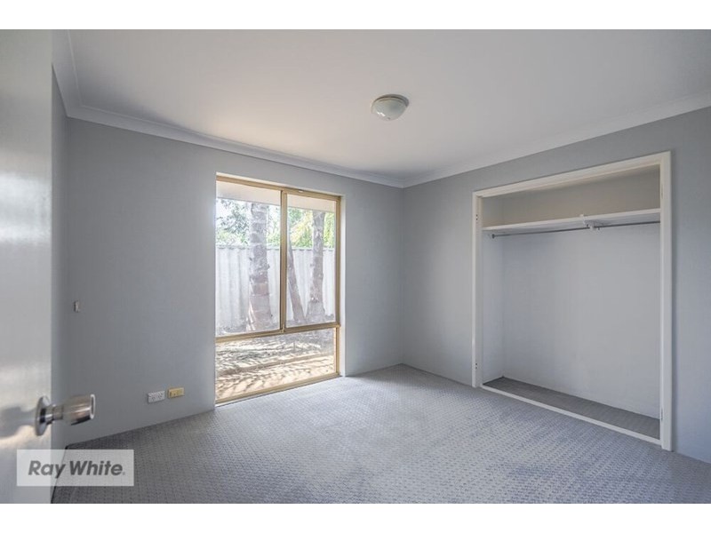 10 Oakleaf Circle, Mirrabooka WA 6061