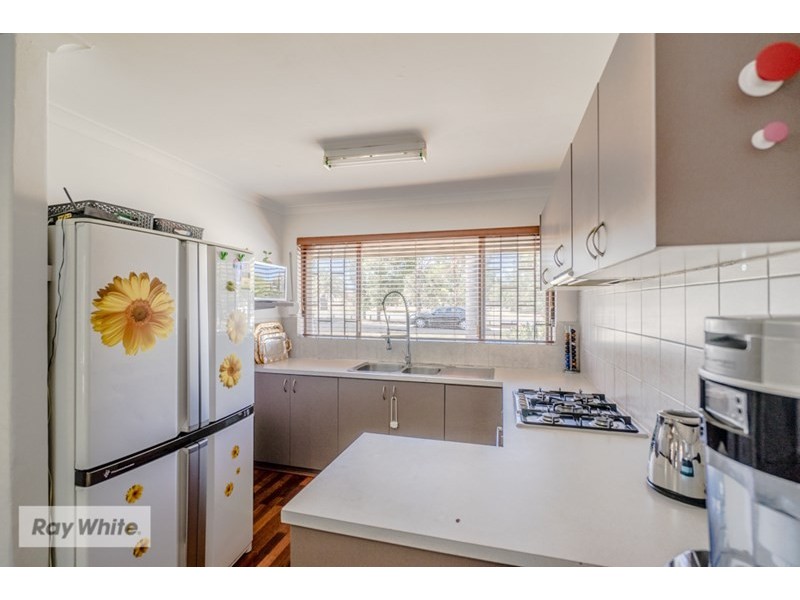 15 Pelham Way, Girrawheen WA 6064