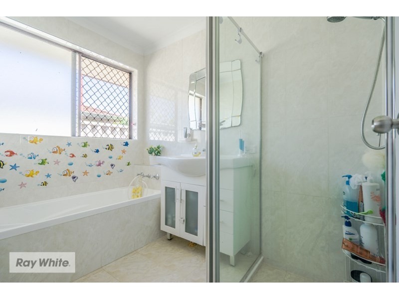 15 Pelham Way, Girrawheen WA 6064