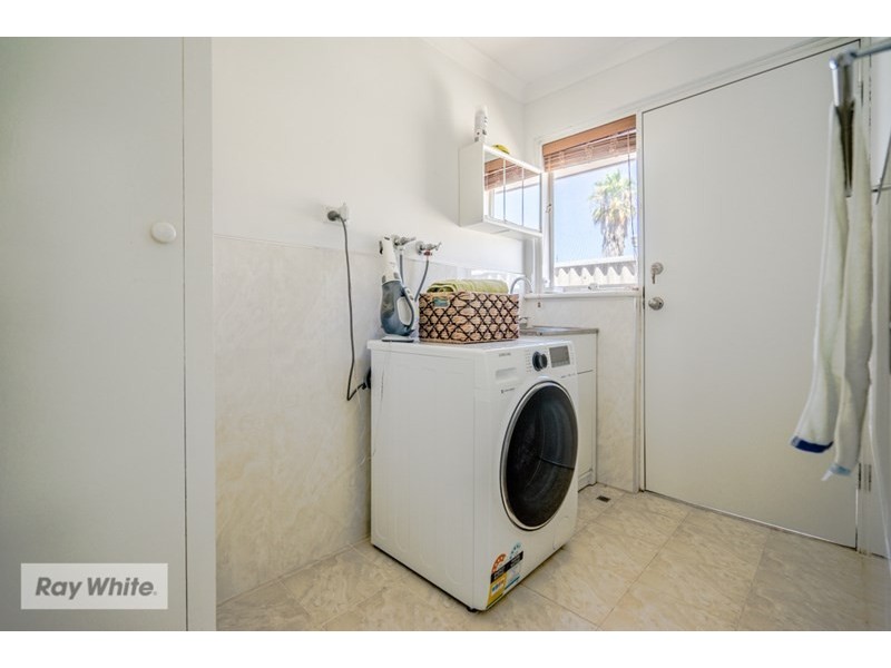 15 Pelham Way, Girrawheen WA 6064