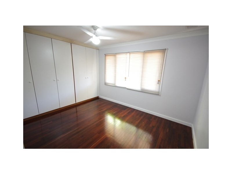 39 Burnham Way, Girrawheen WA 6064