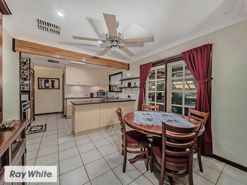 10 Henniker Way, Koondoola WA 6064