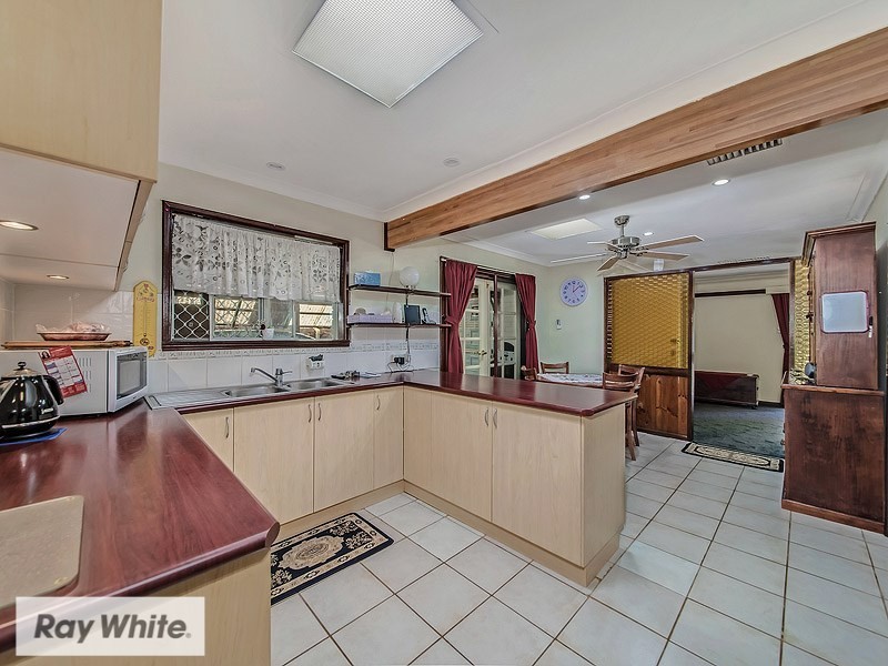 10 Henniker Way, Koondoola WA 6064