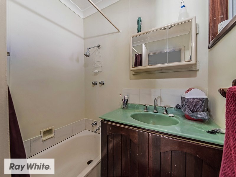 10 Henniker Way, Koondoola WA 6064