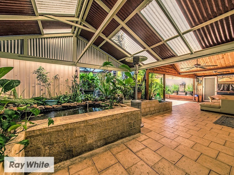 10 Henniker Way, Koondoola WA 6064