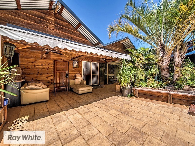 10 Henniker Way, Koondoola WA 6064