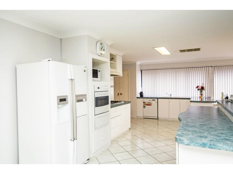 8 Asheville Parade, Landsdale WA 6065