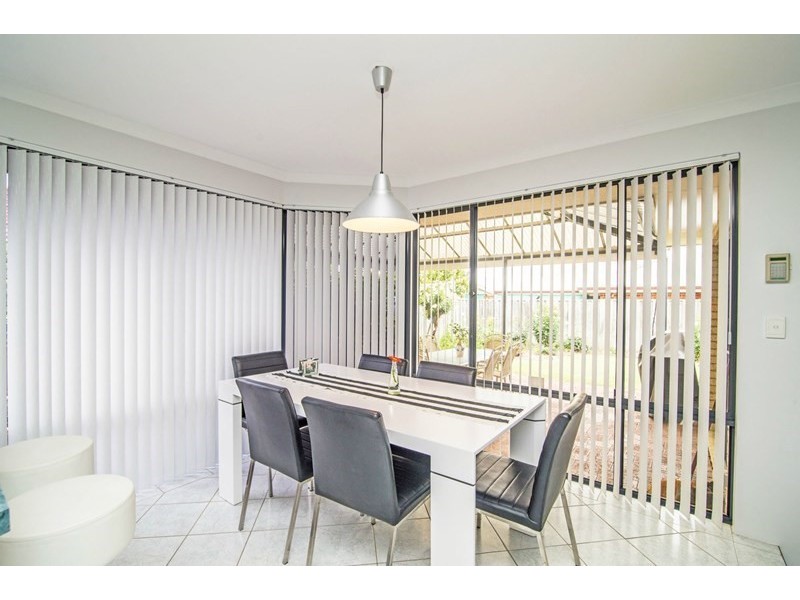 8 Asheville Parade, Landsdale WA 6065