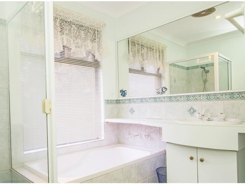 8 Asheville Parade, Landsdale WA 6065