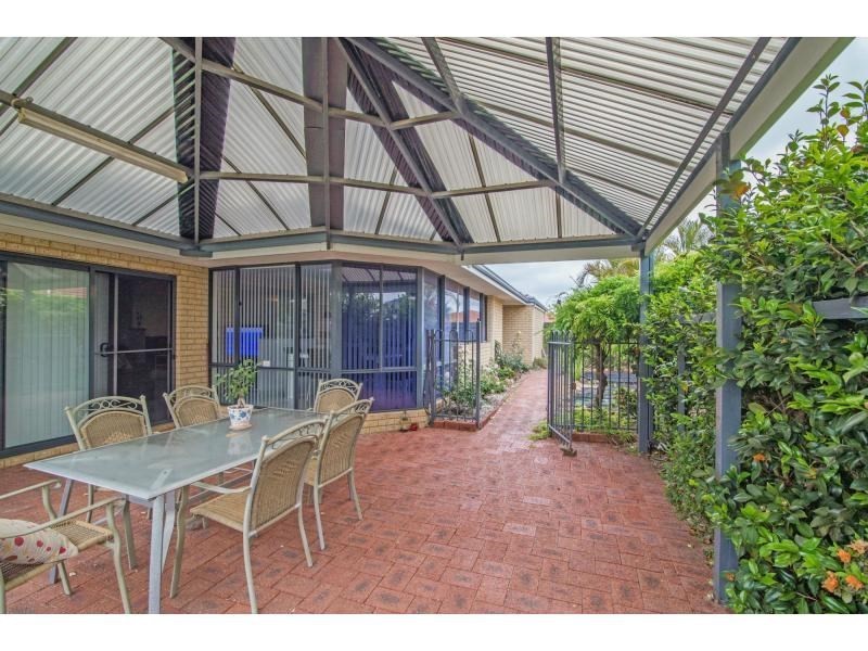 8 Asheville Parade, Landsdale WA 6065