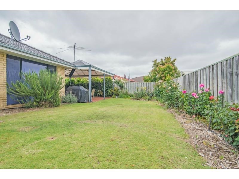 8 Asheville Parade, Landsdale WA 6065