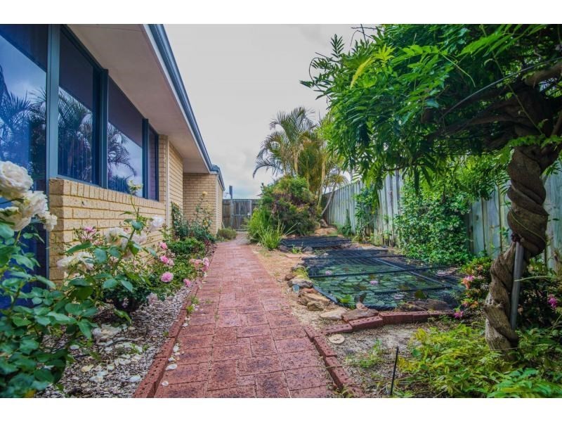 8 Asheville Parade, Landsdale WA 6065