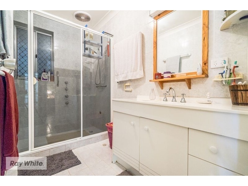 138 Waddington Crescent, Koondoola WA 6064