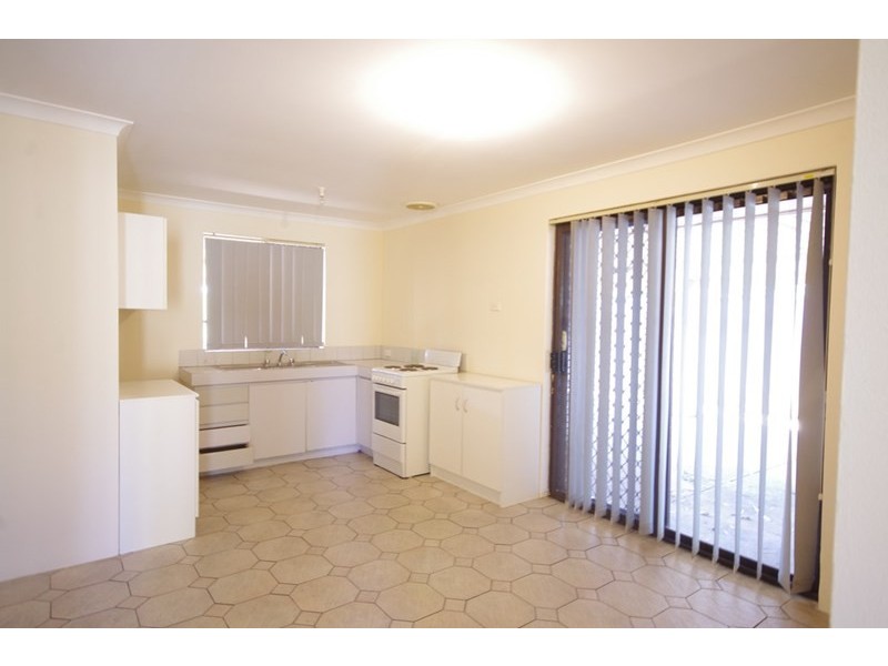5 Lambourne Retreat, Mirrabooka WA 6061