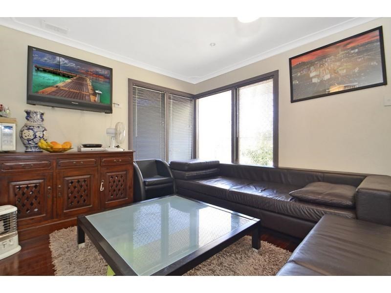 24 Rochford Way, Girrawheen WA 6064