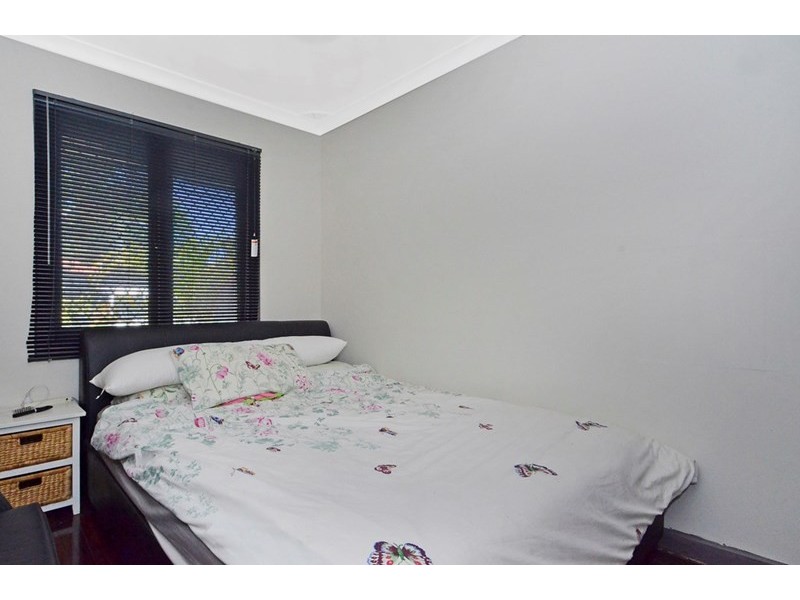 24 Rochford Way, Girrawheen WA 6064