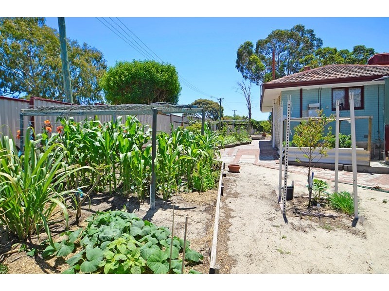 24 Rochford Way, Girrawheen WA 6064