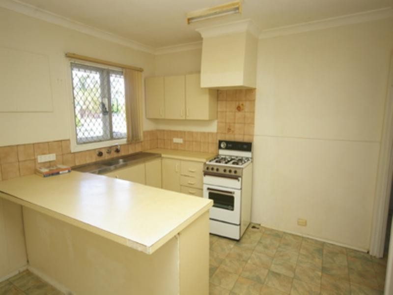 2 Kinley Place, Balga WA 6061