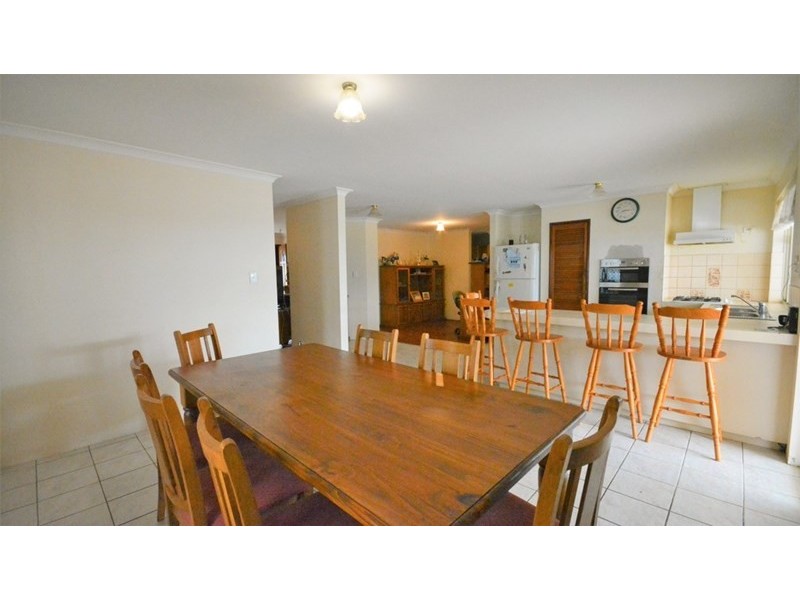 116 Hamelin Drive, Ballajura WA 6066