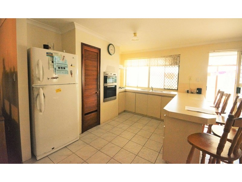 116 Hamelin Drive, Ballajura WA 6066