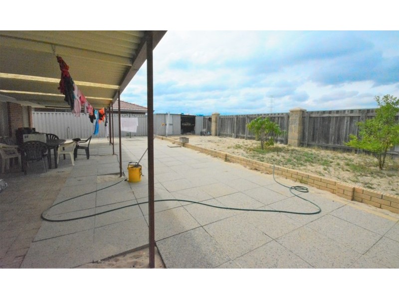 116 Hamelin Drive, Ballajura WA 6066