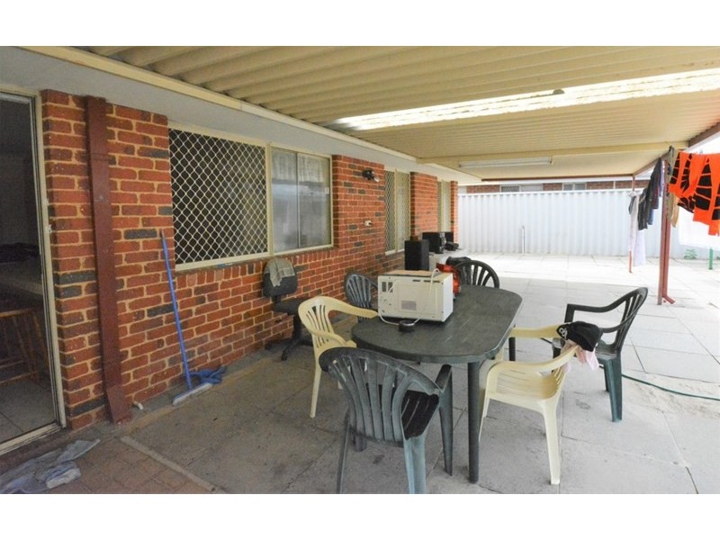 116 Hamelin Drive, Ballajura WA 6066