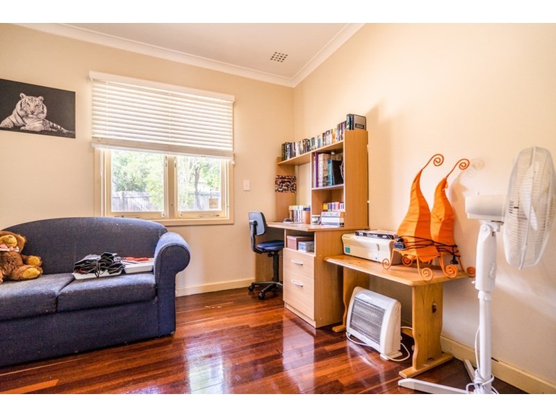 24 Keeley Way, Girrawheen WA 6064