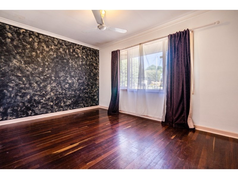 31 Burnham Way, Girrawheen WA 6064