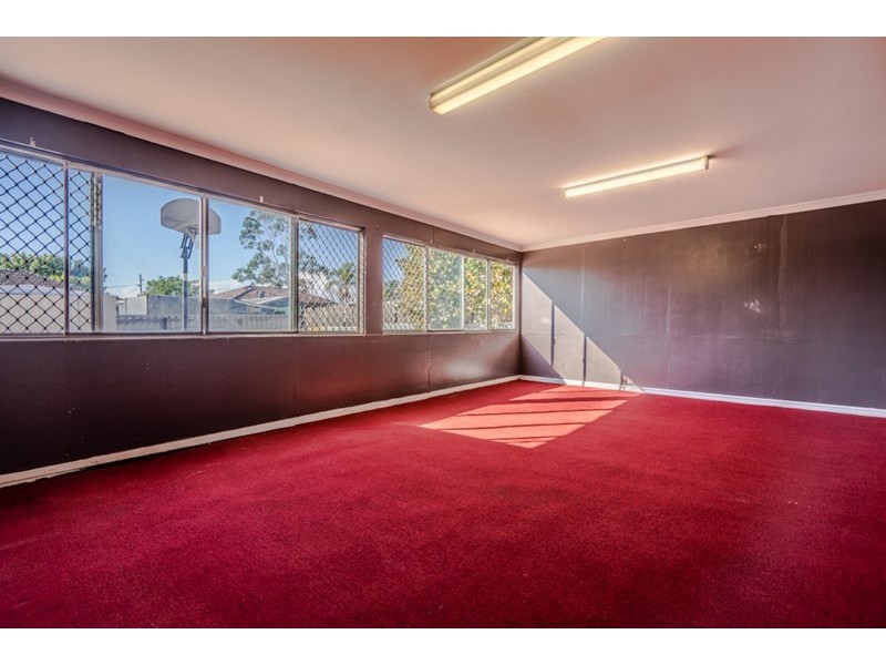 31 Burnham Way, Girrawheen WA 6064
